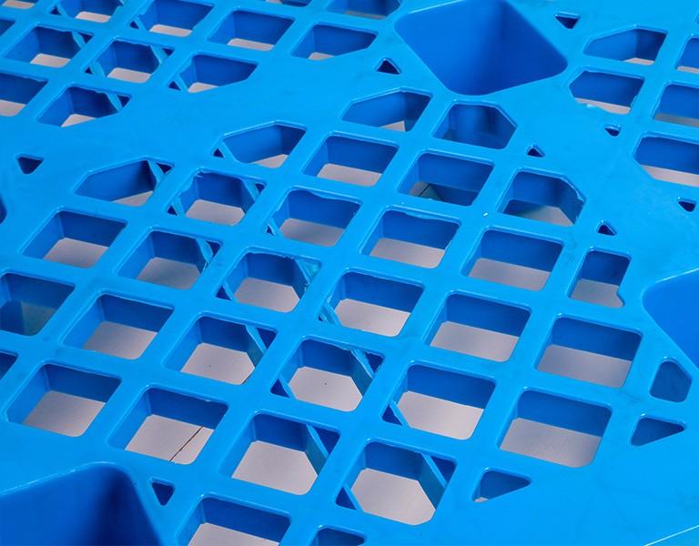 軒盛塑業(yè)1111網(wǎng)格九腳塑料托盤(pán)
