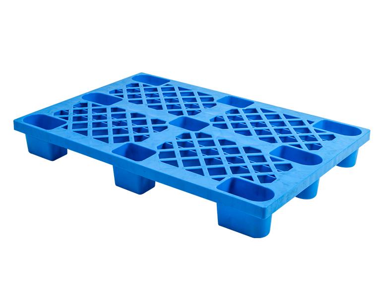 與傳統(tǒng)的托盤相比，九腳塑料托盤有什么優(yōu)勢？